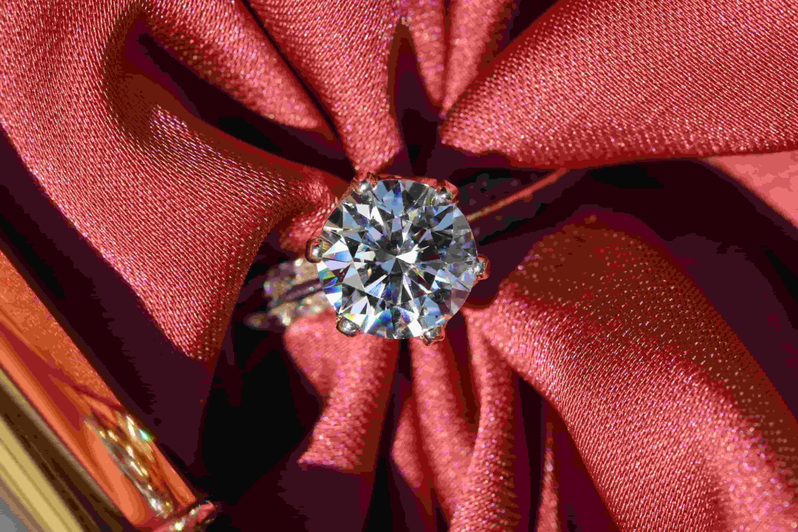 ダイヤモンドの結婚指輪