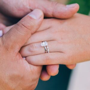 結婚指輪と婚約指輪の重ね付け