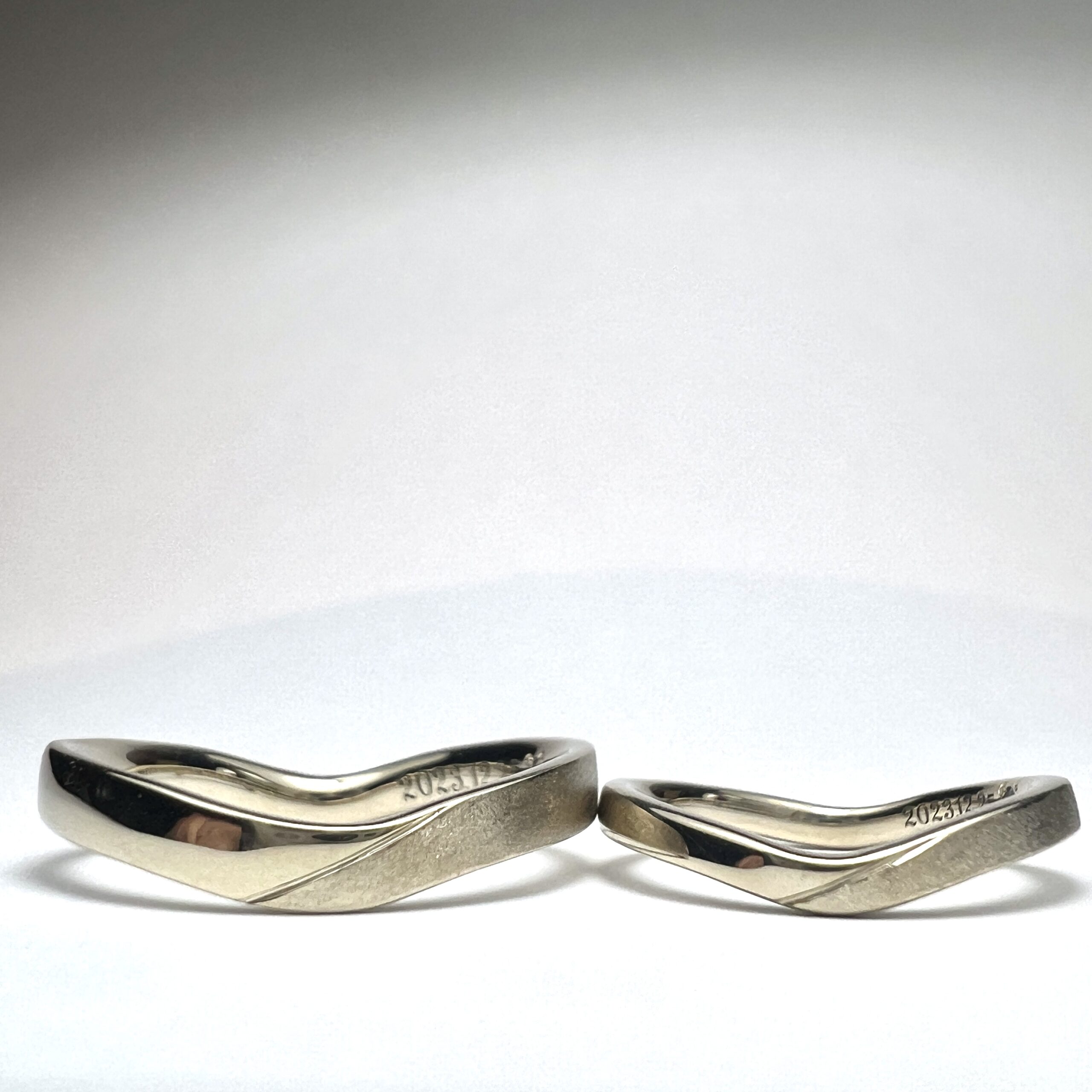 結婚指輪（彫金工法）スターダストライン加工鏡面