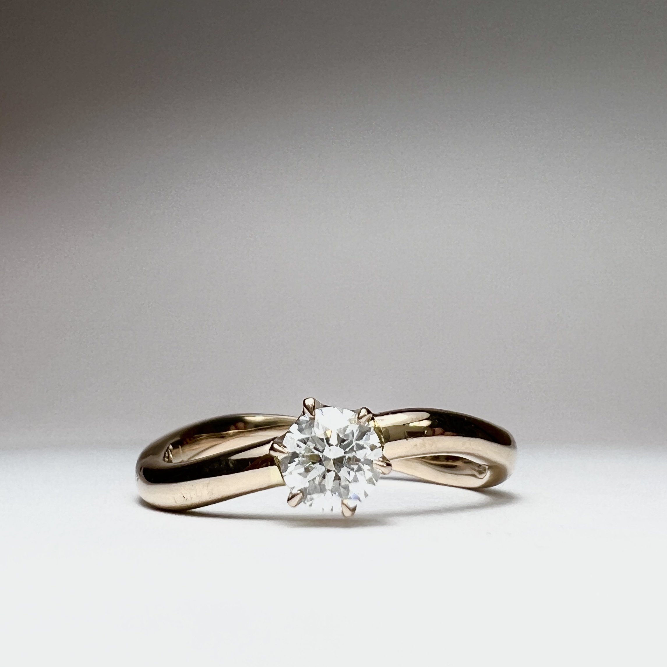 ピンクゴールド婚約指輪