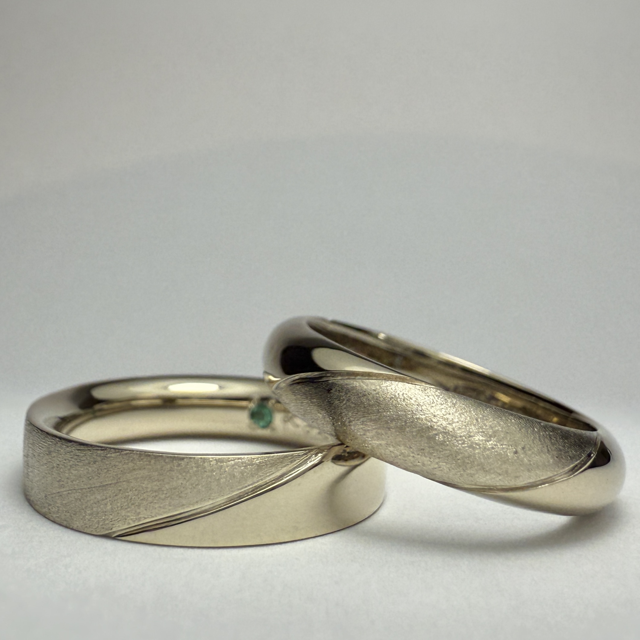 結婚指輪（彫金工法）スターダストライン加工レーザー刻印鏡面